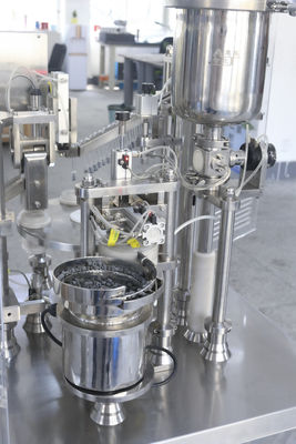 دستگاه پر کردن آب سرنج از پیش پر شده اتوماتیک Luer Lock Capping Machine Glass Syringe Gel Filling & Plugging Machine