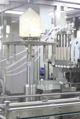 Automatic Prefilled Syringe Pfs Vacuum Filling Stoppering Machine